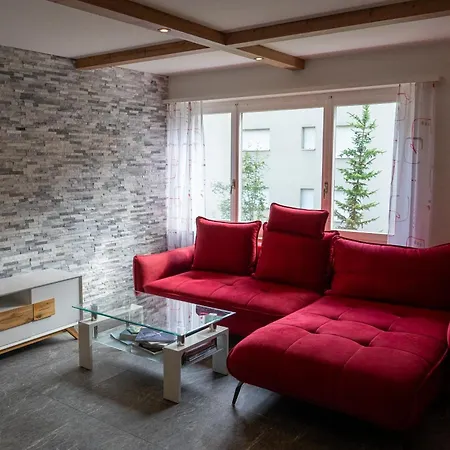 Apartment Spacious 2 Bedroom *