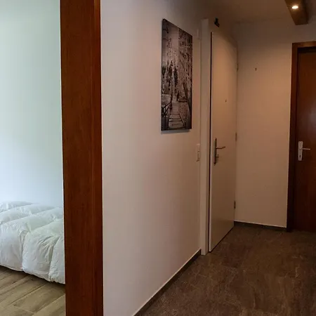 Spacious 2 Bedroom Apartman