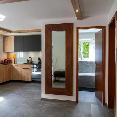 Spacious 2 Bedroom Appartement *