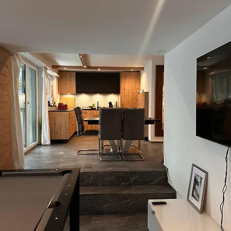 Spacious 2 Bedroom *