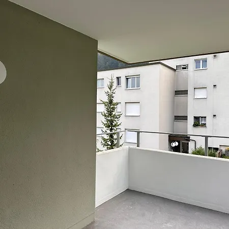 Spacious 2 Bedroom Apartman