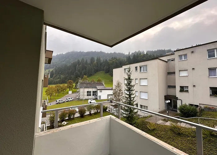 Apartment Spacious 2 Bedroom *