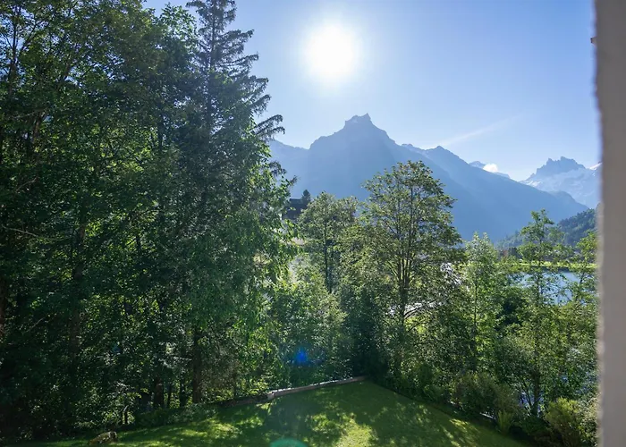 Spacious 2 Bedroom Apartment