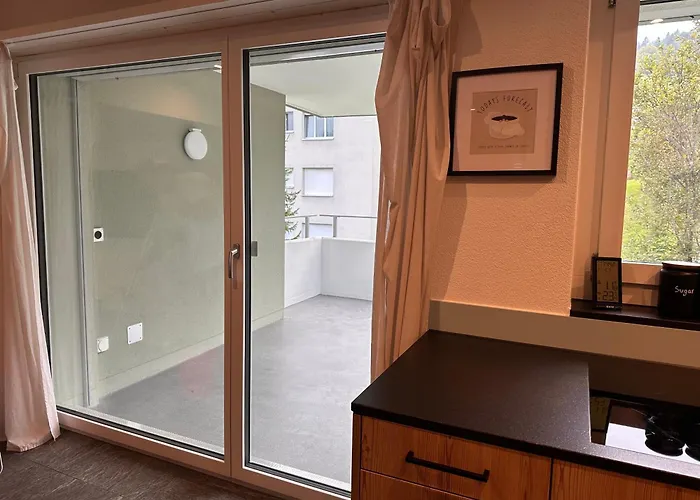 Apartment Spacious 2 Bedroom *