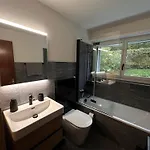 Spacious 2 Bedroom *